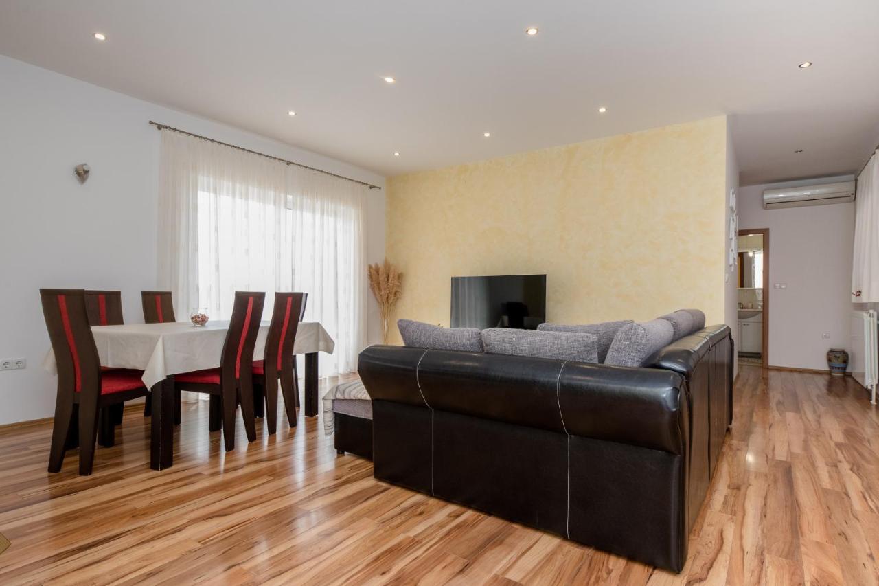 Apartmani Marica Beg Palit Exterior foto