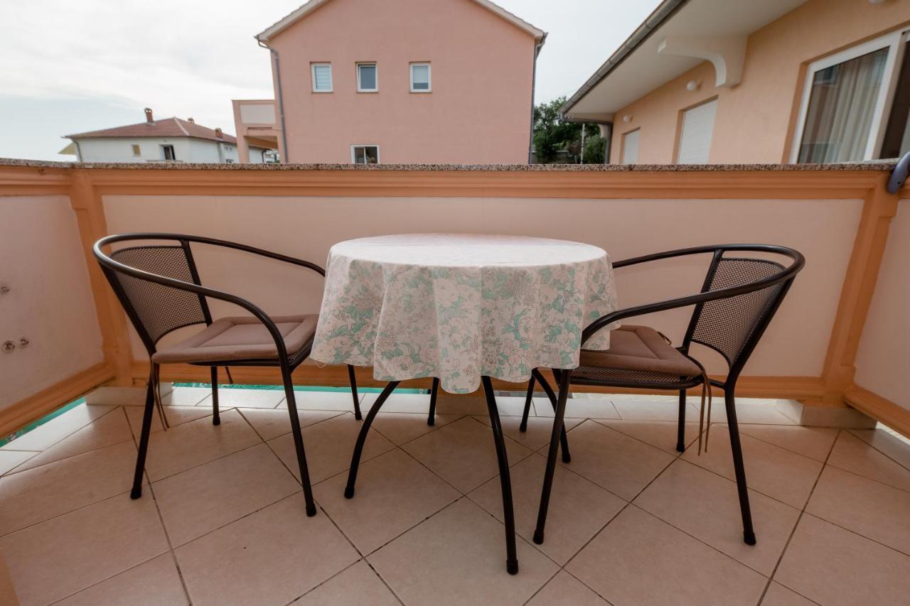 Apartmani Marica Beg Palit Exterior foto