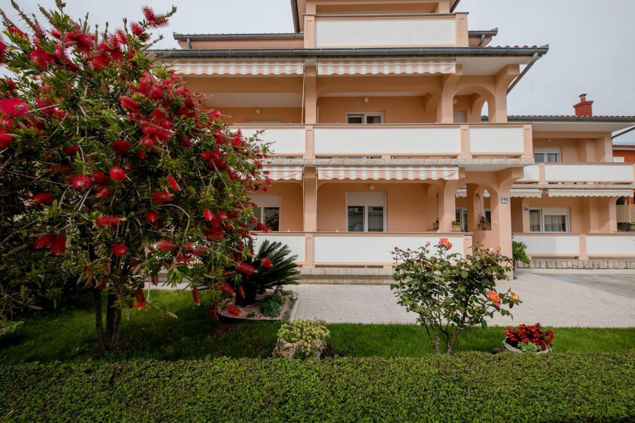 Apartmani Marica Beg Palit Exterior foto