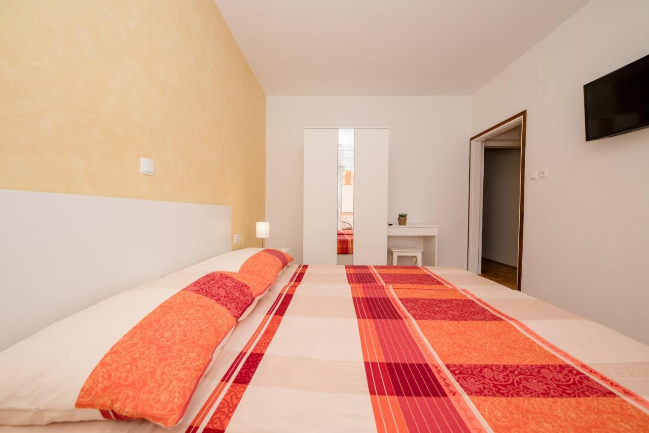 Apartmani Marica Beg Palit Exterior foto